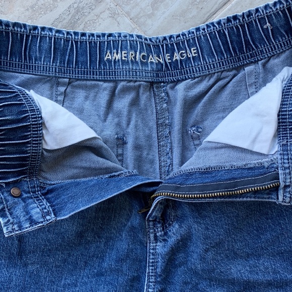 American Eagle Stretchy Mom Short - Picture 5 of 7